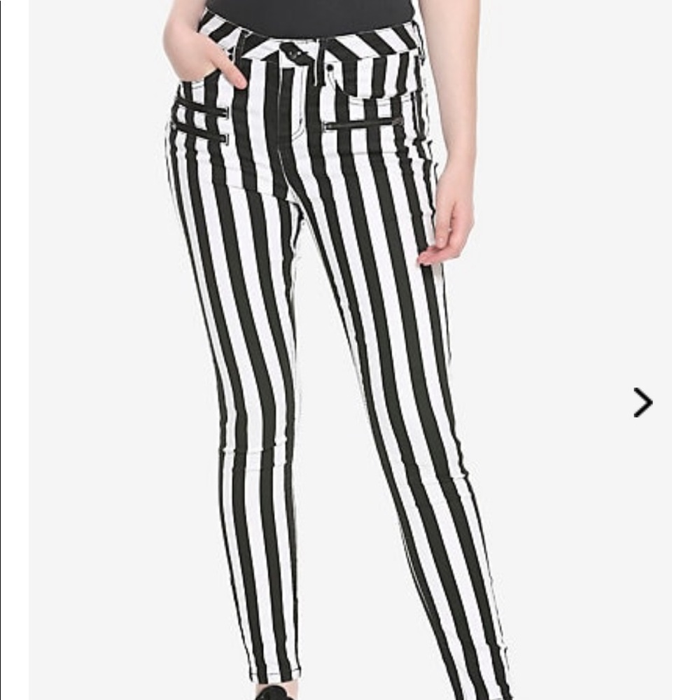 Hot Topic black & white striped skinny jeans
